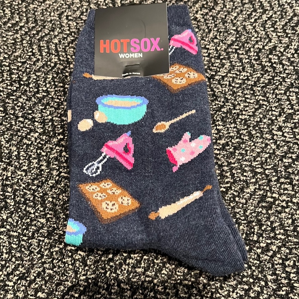 Women baking socks, new with tags.
